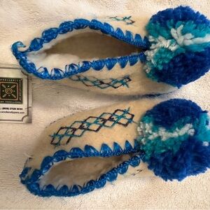 NWT: MINAS GREEK WOOLEN SLIPPERS. Blue and Cream. Toddler: EUR 22 US 6